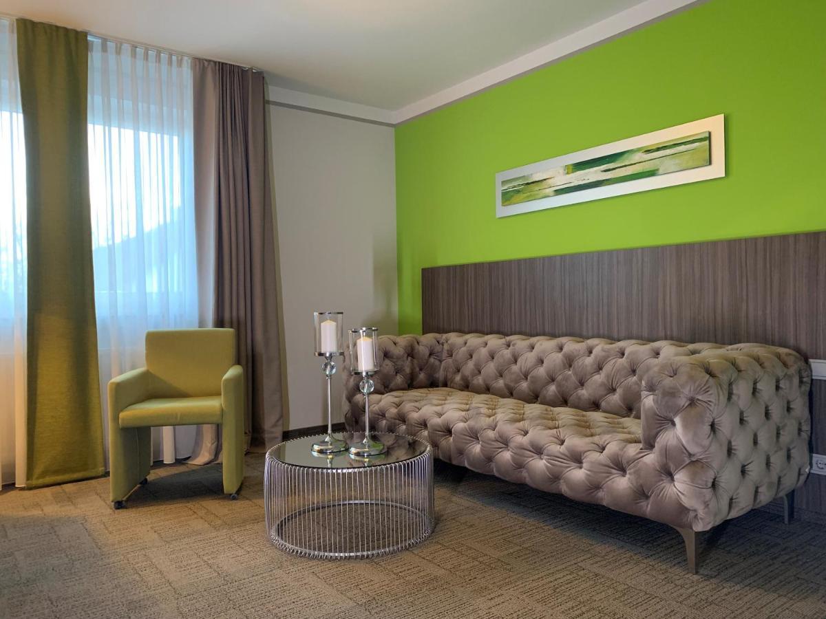 Hotel Ambiente Walldorf Walldorf  Dış mekan fotoğraf
