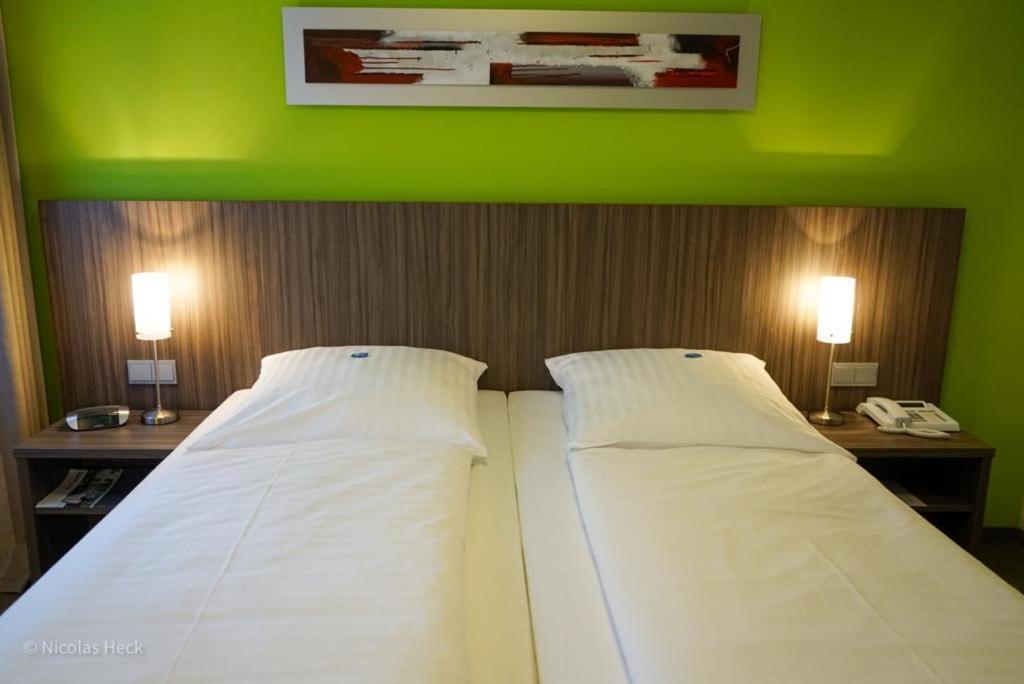 Hotel Ambiente Walldorf Walldorf  Dış mekan fotoğraf