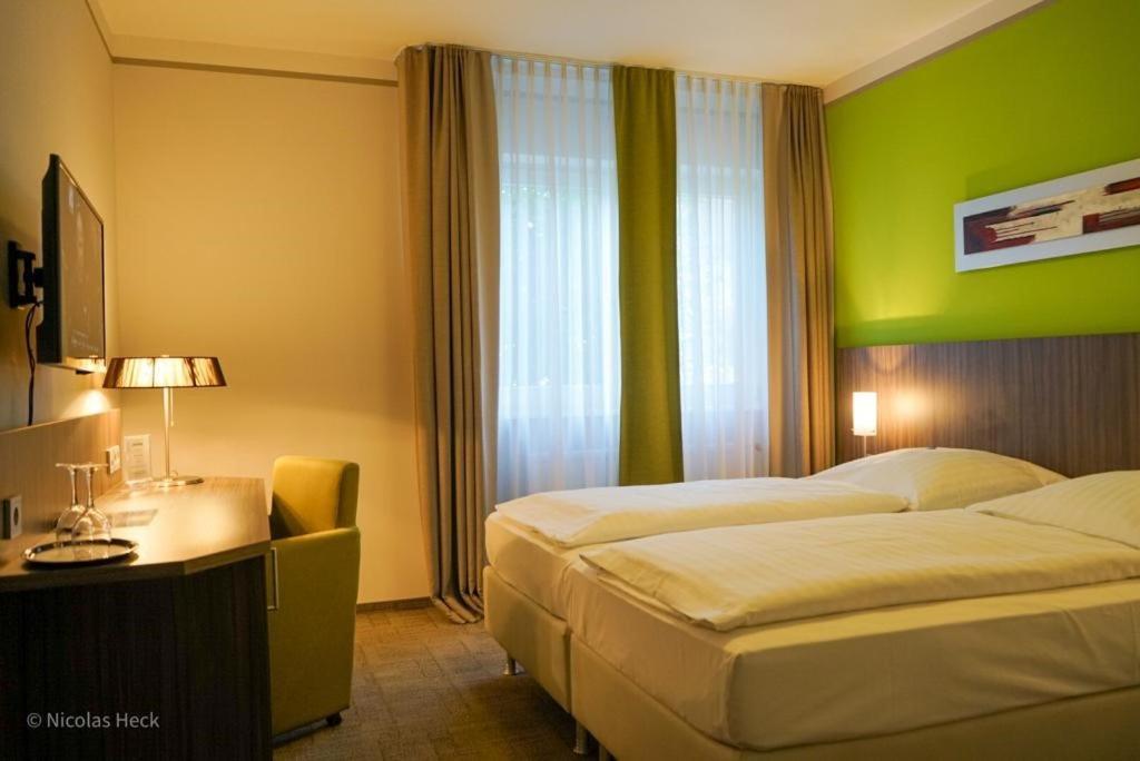 Hotel Ambiente Walldorf Walldorf  Dış mekan fotoğraf