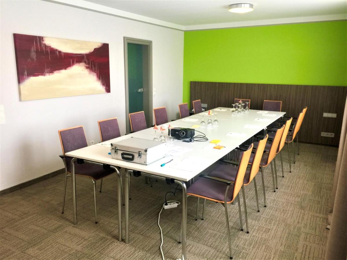 Hotel Ambiente Walldorf Walldorf  Dış mekan fotoğraf