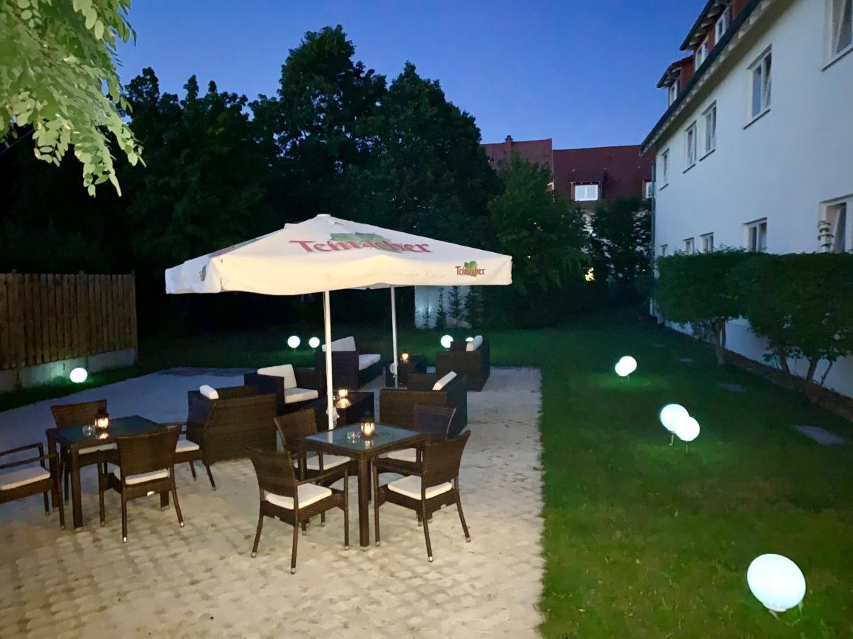 Hotel Ambiente Walldorf Walldorf  Dış mekan fotoğraf